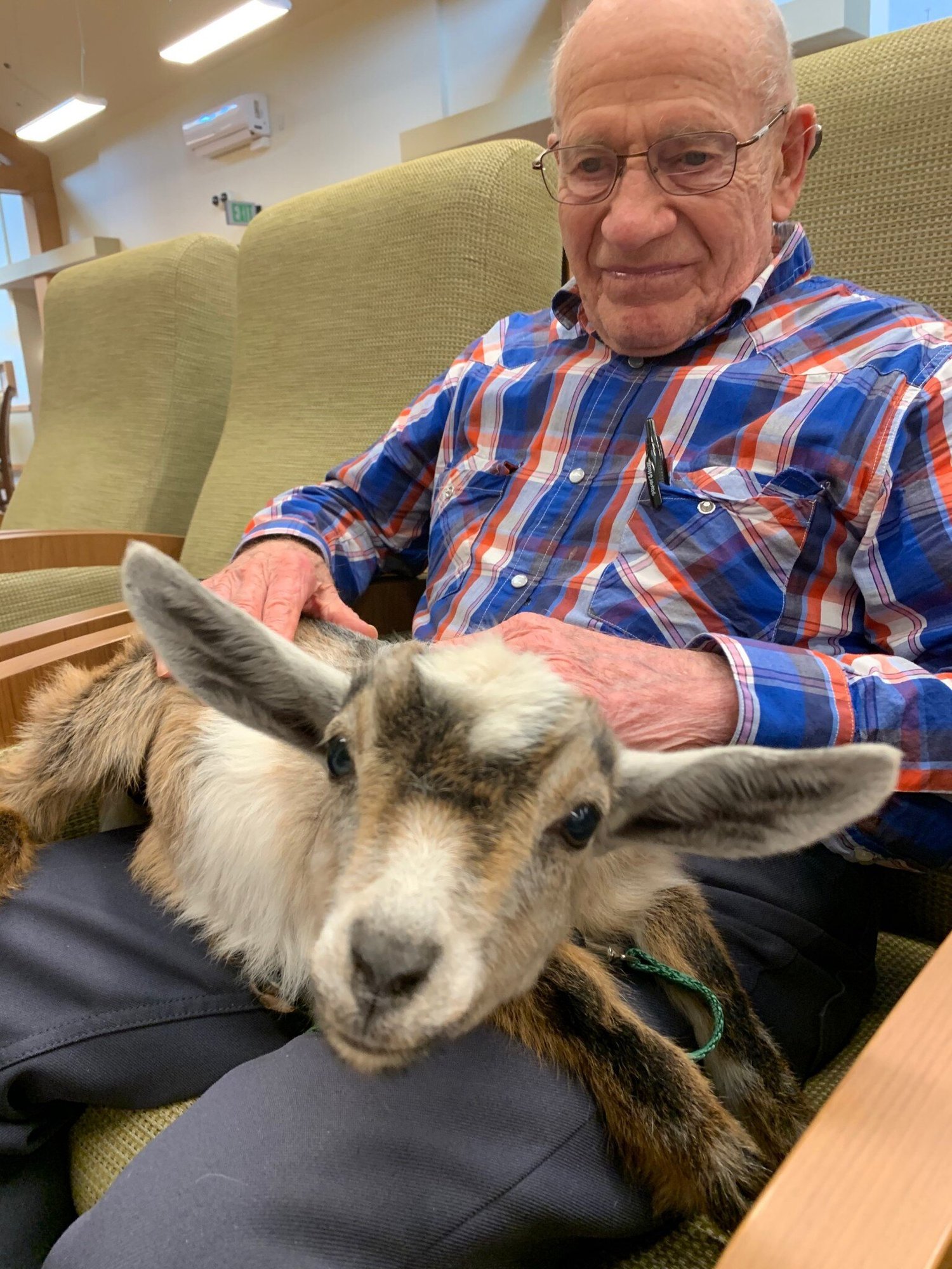 91540825_987973231598441_7112771746926690304_n