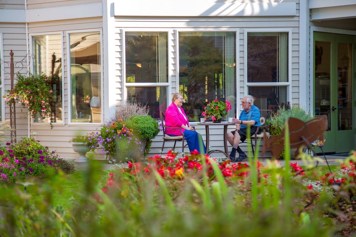 senior care community perfect for mom and dad who need a little help with the day-to-day routine and tasks