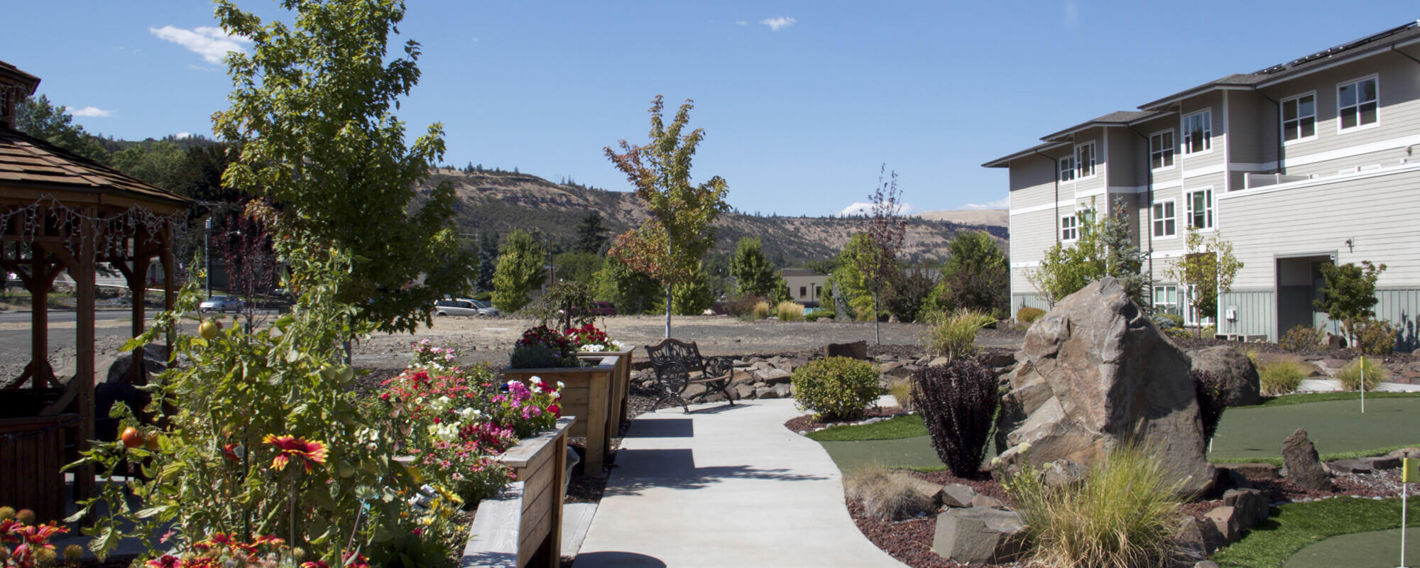 Putting green at Mill Creek community