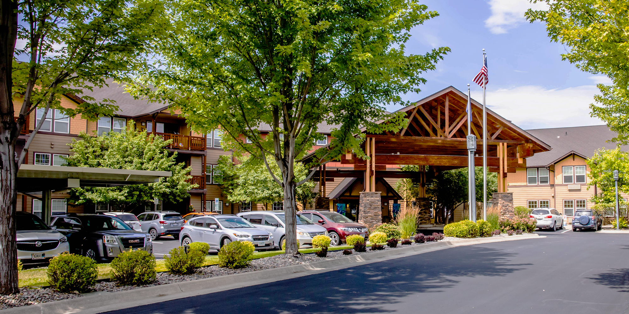 SAM_07-2023_ exteriors-17(Cover2000x1000px)