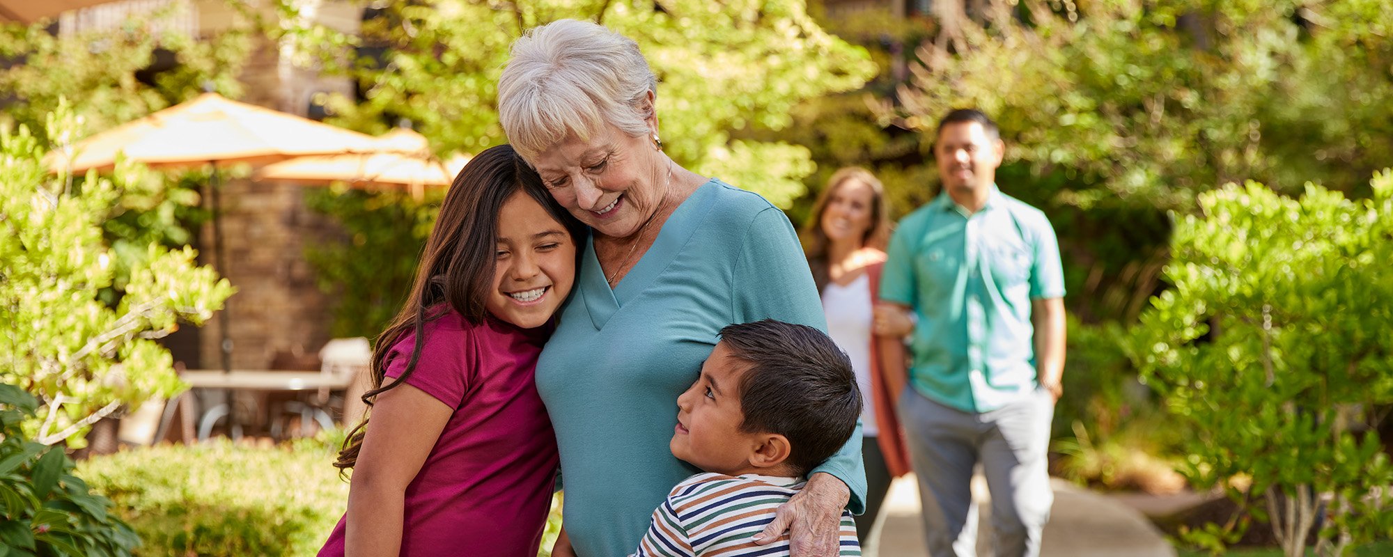 The Springs at Carman Oaks_Lake_Oswego_Oregon_Senior_retirment_living_header_family