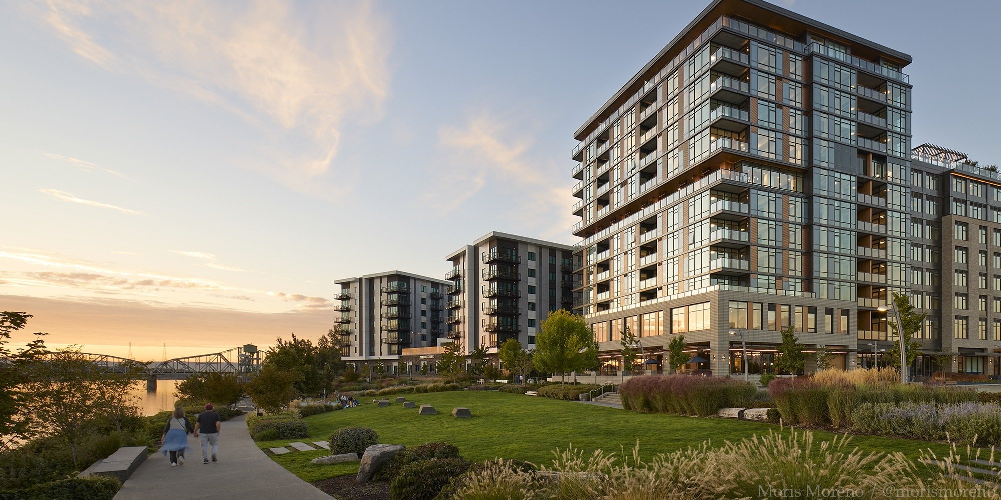 The Springs at the Waterfront, Vancouver community offers a warm, inviting environment featuring exceptional dining, engaging programs, and a focus on living well.