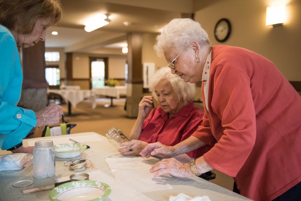 Residents crafting together at The Springs at Tanasbourne in Hillsboro, Oregon