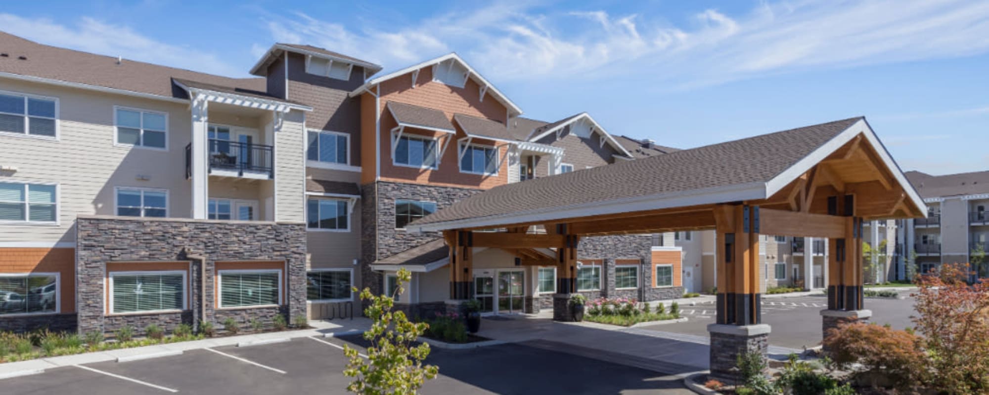 Covered entranceway to an upscale senior living facility at The Springs at Sherwood senior living in Sherwood, Oregon