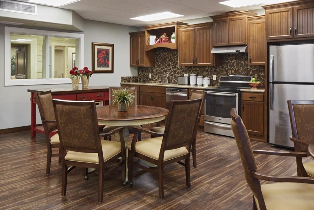 Spacious kitchen and upscale dinning room at The Springs at Veranda Park in Medford, Oregon